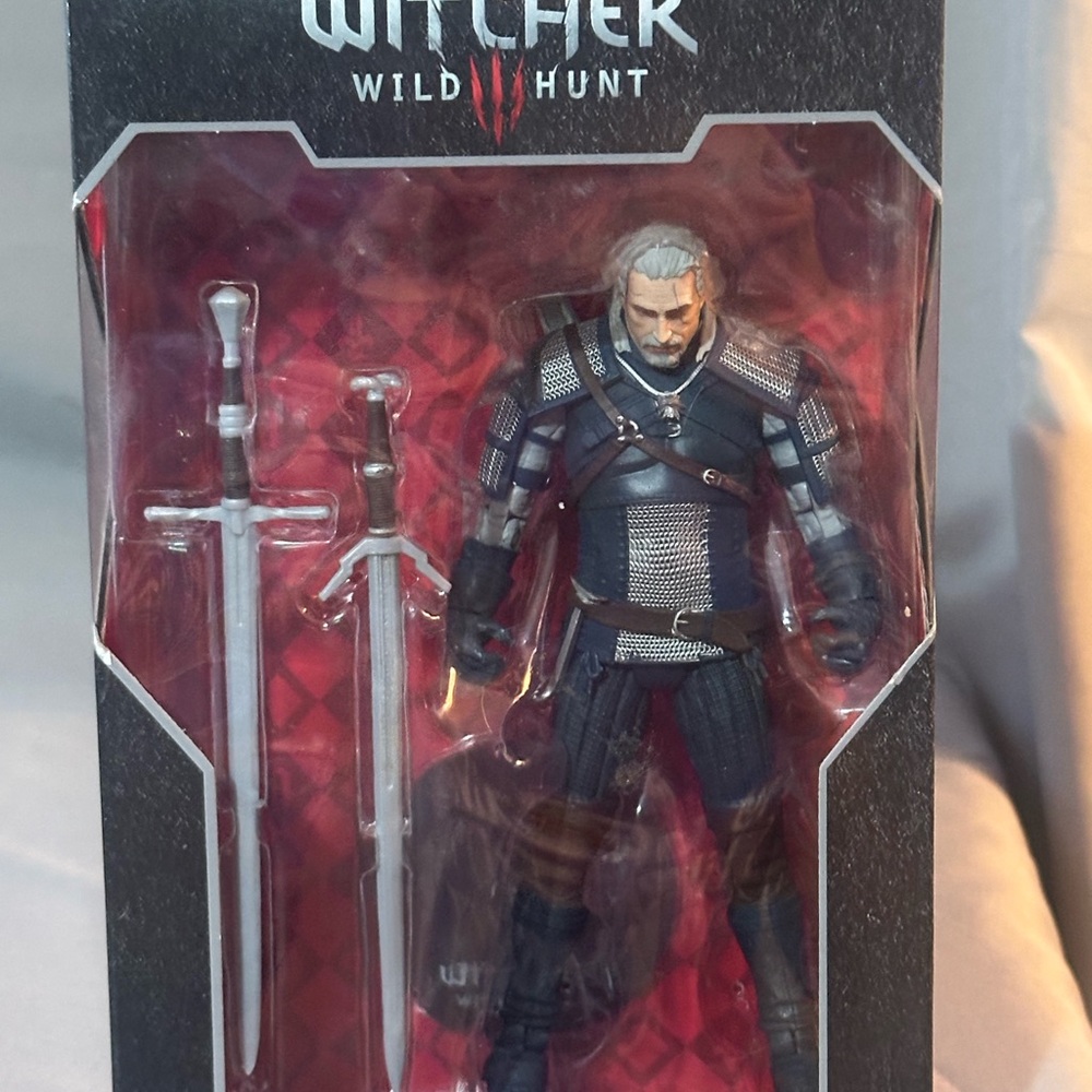 McFarlane Toys Wild Hunt The Witcher Figure Viper Amour NEW